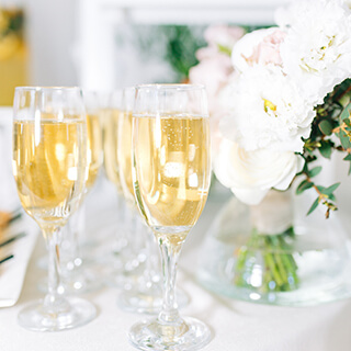 ilaria-floating_image_11 https://weddingplannerconsultant.it/wp-content/uploads/2025/07/floating_image_11.jpg